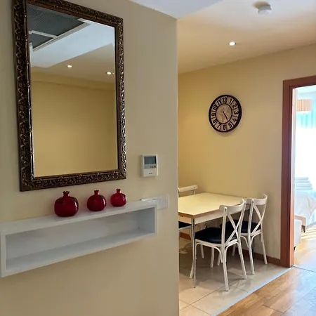 Taksim Cozy Flat With Swimming Pool, Sauna And Ac * Istanboel