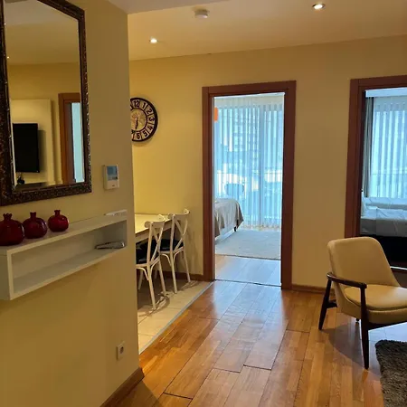 Taksim Cozy Flat With Swimming Pool, Sauna And Ac