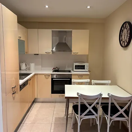Taksim Cozy Flat With Swimming Pool, Sauna And Ac *