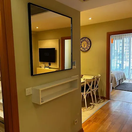 Taksim Cozy Flat With Swimming Pool, Sauna And Ac