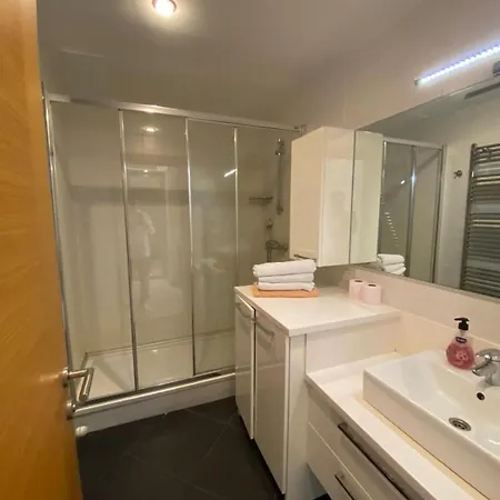 Taksim Cozy Flat With Swimming Pool, Sauna And Ac דירה איסטמבול